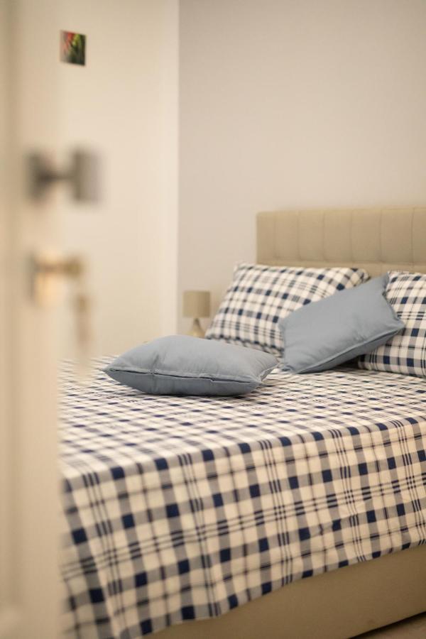 Gloves Rooms Naples Exterior photo