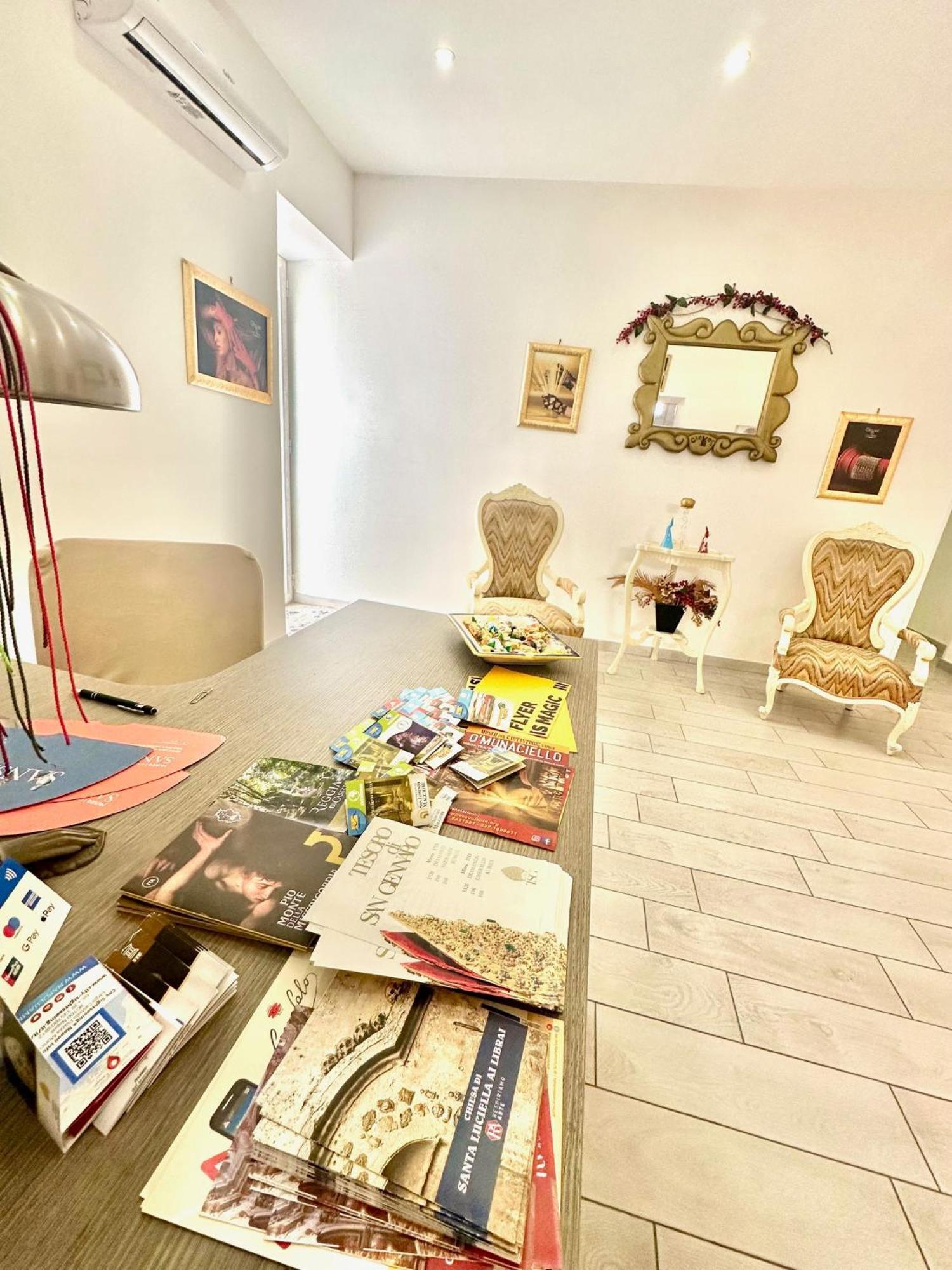 Gloves Rooms Naples Exterior photo