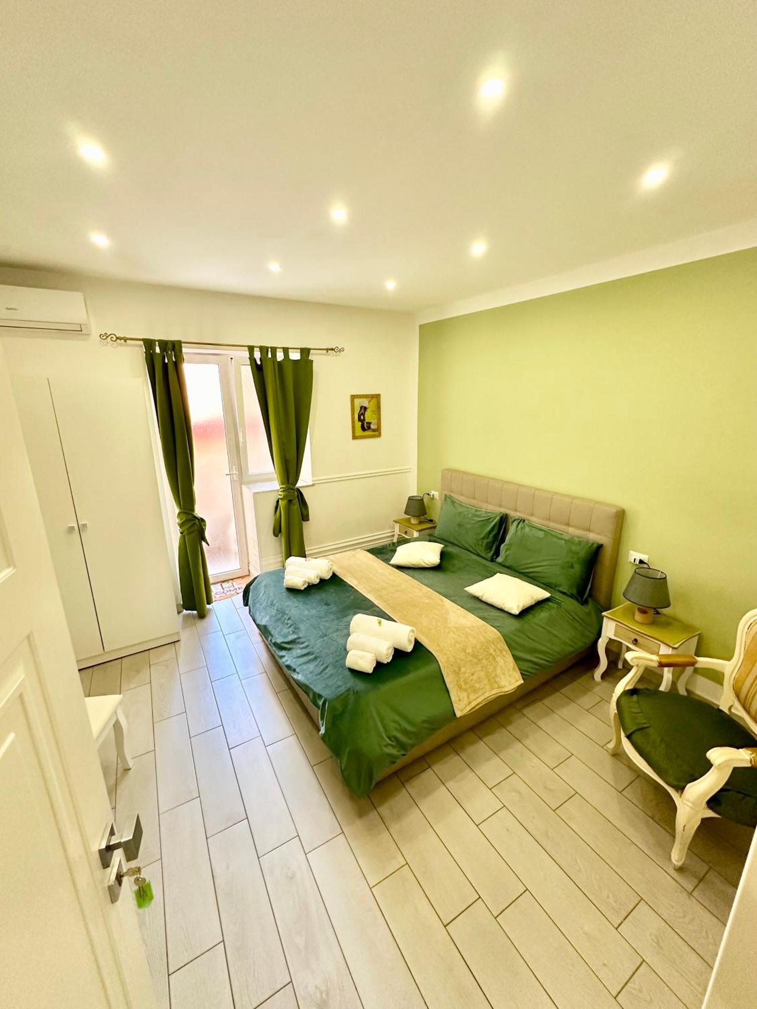 Gloves Rooms Naples Exterior photo
